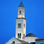 Il Campanile Apartments
