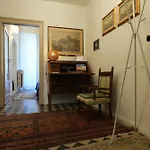 Murat Elli\'S Houses