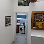 Super Central Studio, No Noise, Near Seaside, Shops