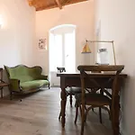Bari Landlord 8 - Una Finestra Sulla Cattedrale