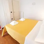 Wow Waterfront Apartment - Bari Fesca