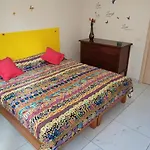 Mariposa Guest House