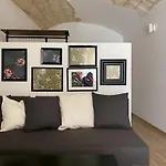 Bari Landlord 31- Old Town Apartment