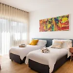 New Elegant 2 Bedroom Apt. Near Parco 2 Giugno