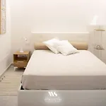 White Sofia - Uno Sguardo Sul Mare