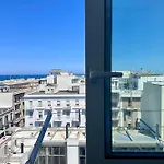 90 Upmurat Top Floor - City Center & Seaview