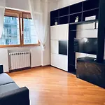 Best Stay - Central Station Suite Apartments