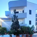 Villa Aurora B&B