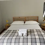 Annette Rooms