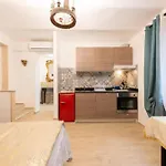 Modern Studio In Bari With Air Conditioning And Parking