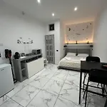 Koronao Apartment - Bari Old City