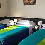 Hotel 7 Mari