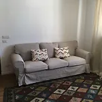 La Casa Accanto