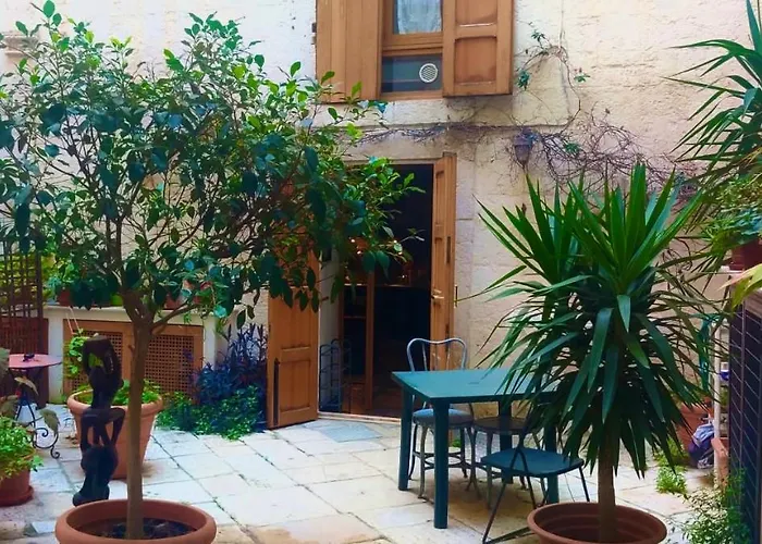 Traditional Apartment In Old City