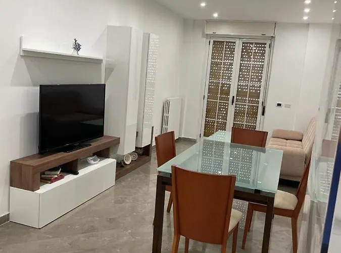 Flacco Corner Apartment