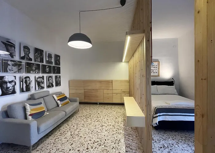Easystay Bari Rooms