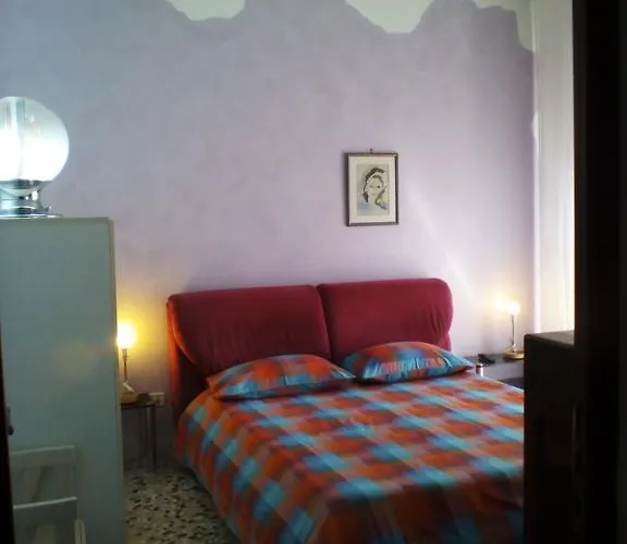 Mary\'S Room