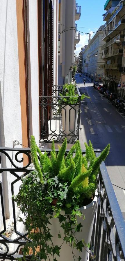 102 Bed & Breakfast Bari
