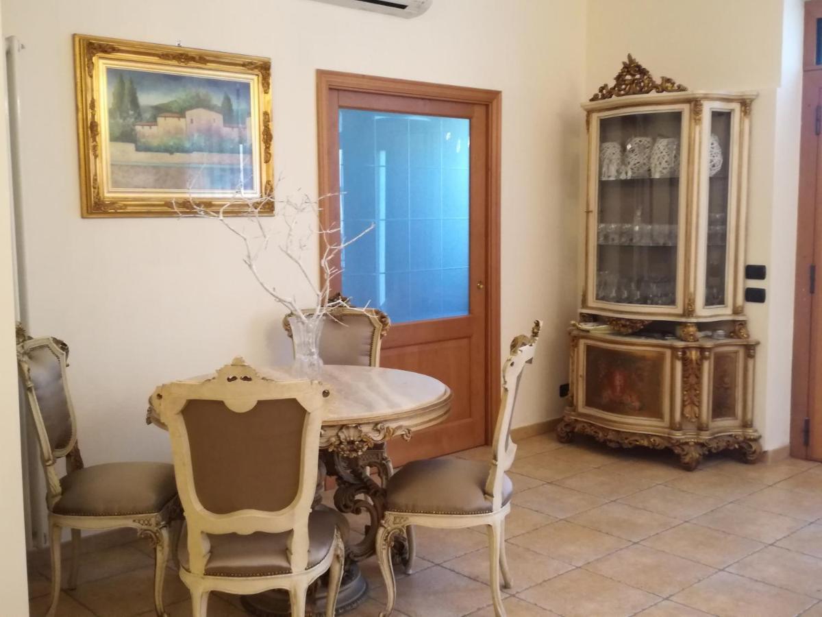The Orange Groove Bed & Breakfast Bari