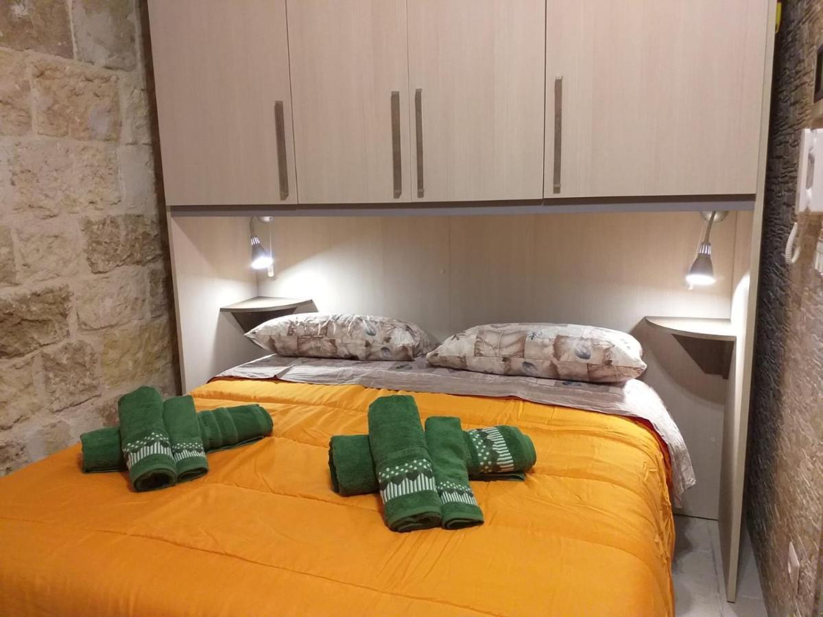 I Marchesi Del Grillo - Vicinanze Stazione, Campus, Policlinico Bed & Breakfast Bari