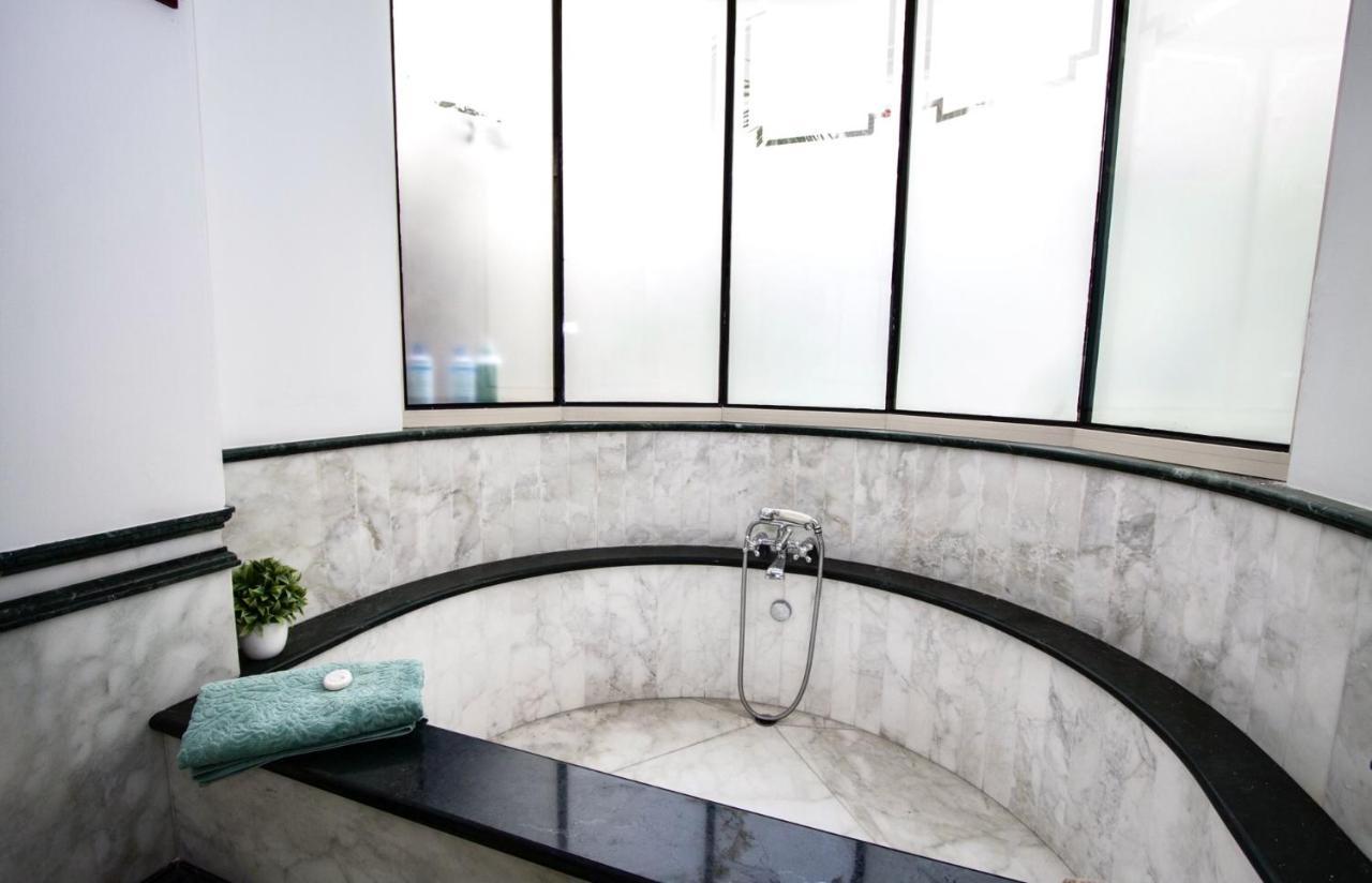 Bed & Breakfast Le Suites Di Jo - Central Station Bari