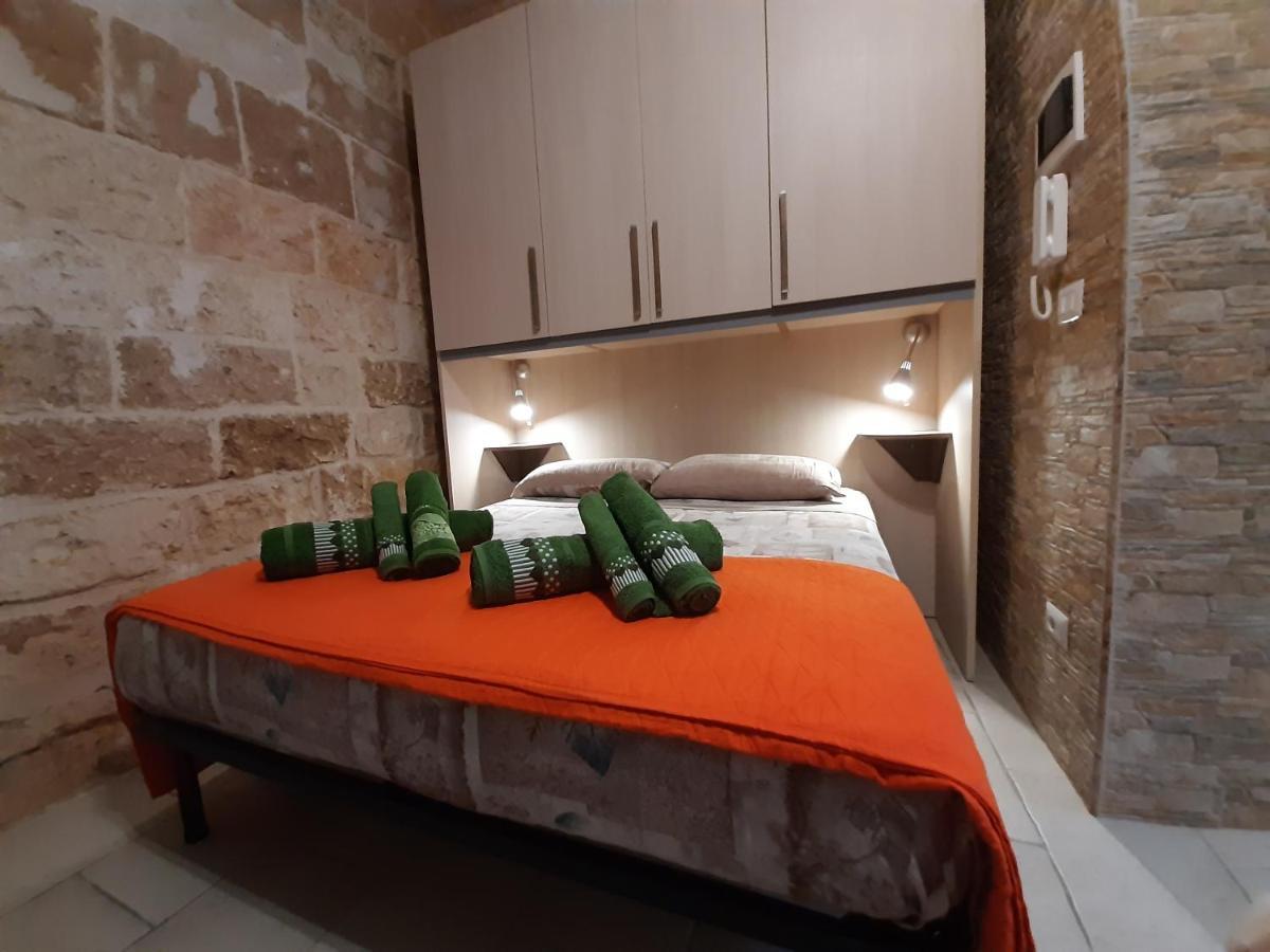 I Marchesi Del Grillo - Vicinanze Stazione, Campus, Policlinico Bed & Breakfast Bari
