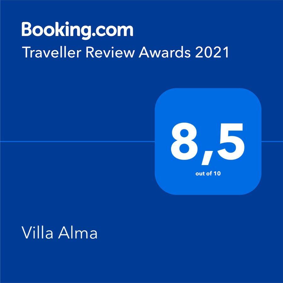 Willa Alma Bari