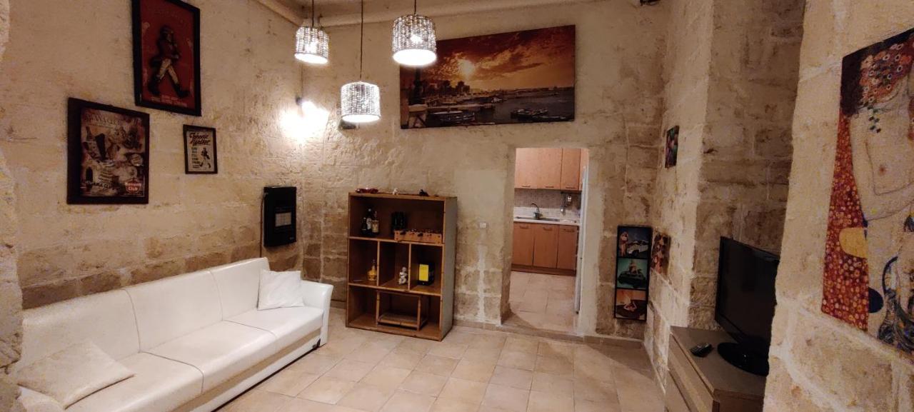 Sottoilcielo Apartment *