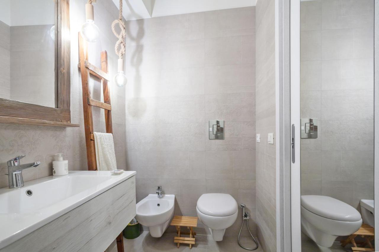 Madame Bari' In The Heart Of Apartament