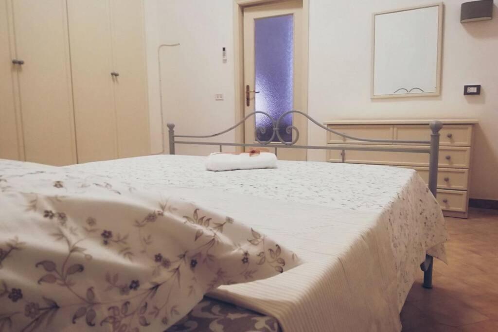 Palazzo Manfredi 37 * Bari
