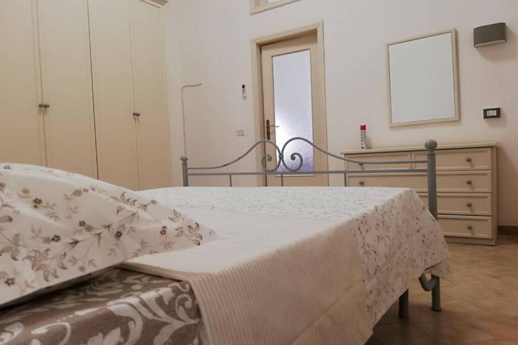 Palazzo Manfredi 37 * Bari