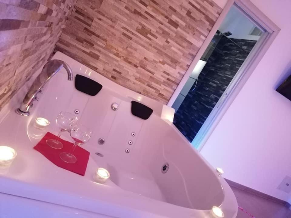 La Perla & *