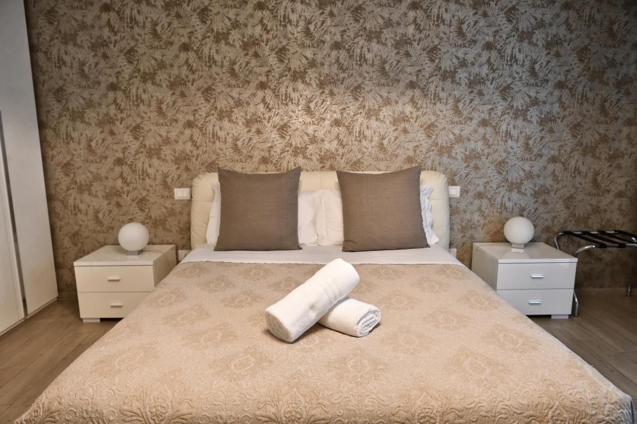 Karol Airport Bed & Breakfast