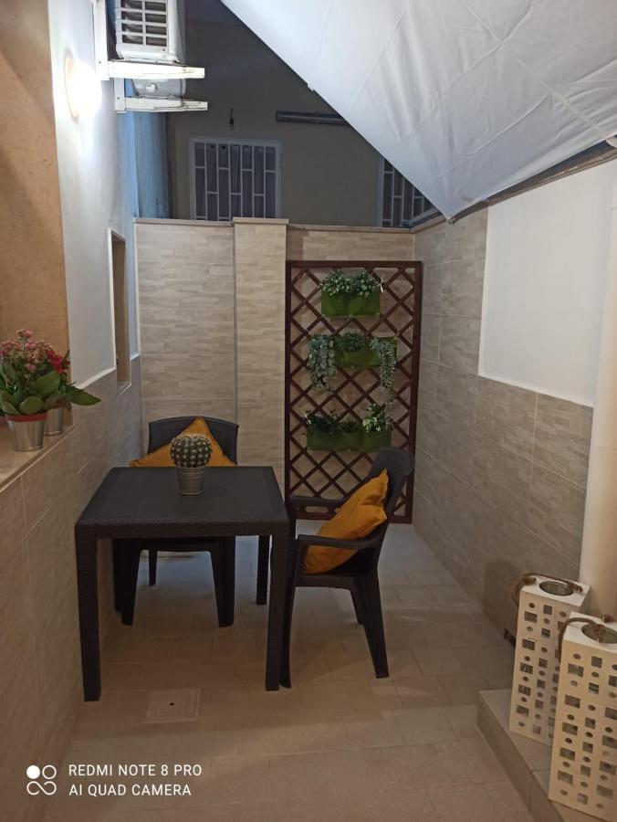 Con Cortile A 30 Mt. Dal Mare Apartamento Bari