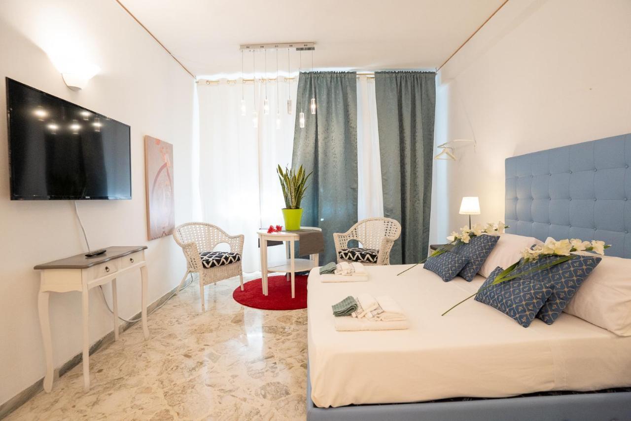 Cavour Centro _ Brand Life _ Gasthof Bari