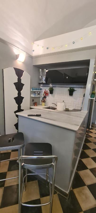 Casa Di Paola Via Napoli Apartment
