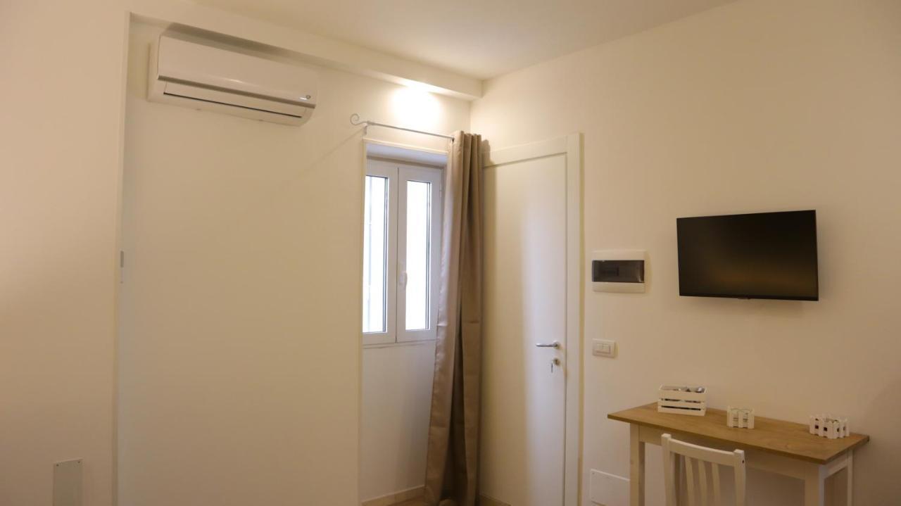 Aura Bed & Breakfast *