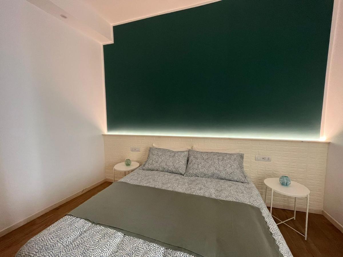 Aura Bed & Breakfast *