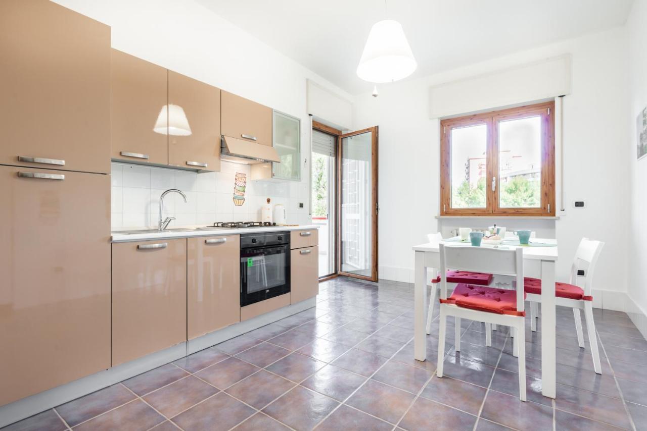 Roomy With Terrace & Parking
