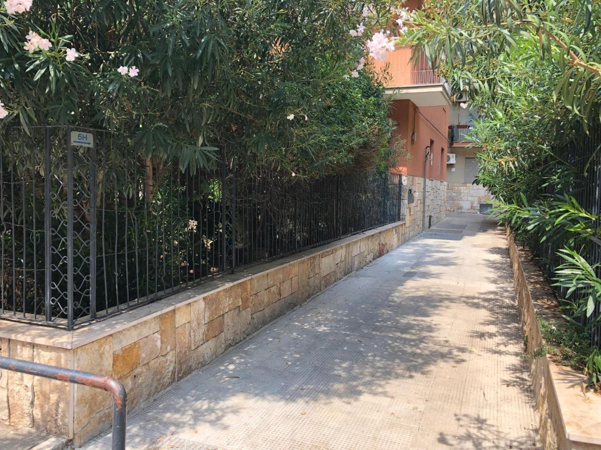 Apartment Garden View Salandra - Policlinico
