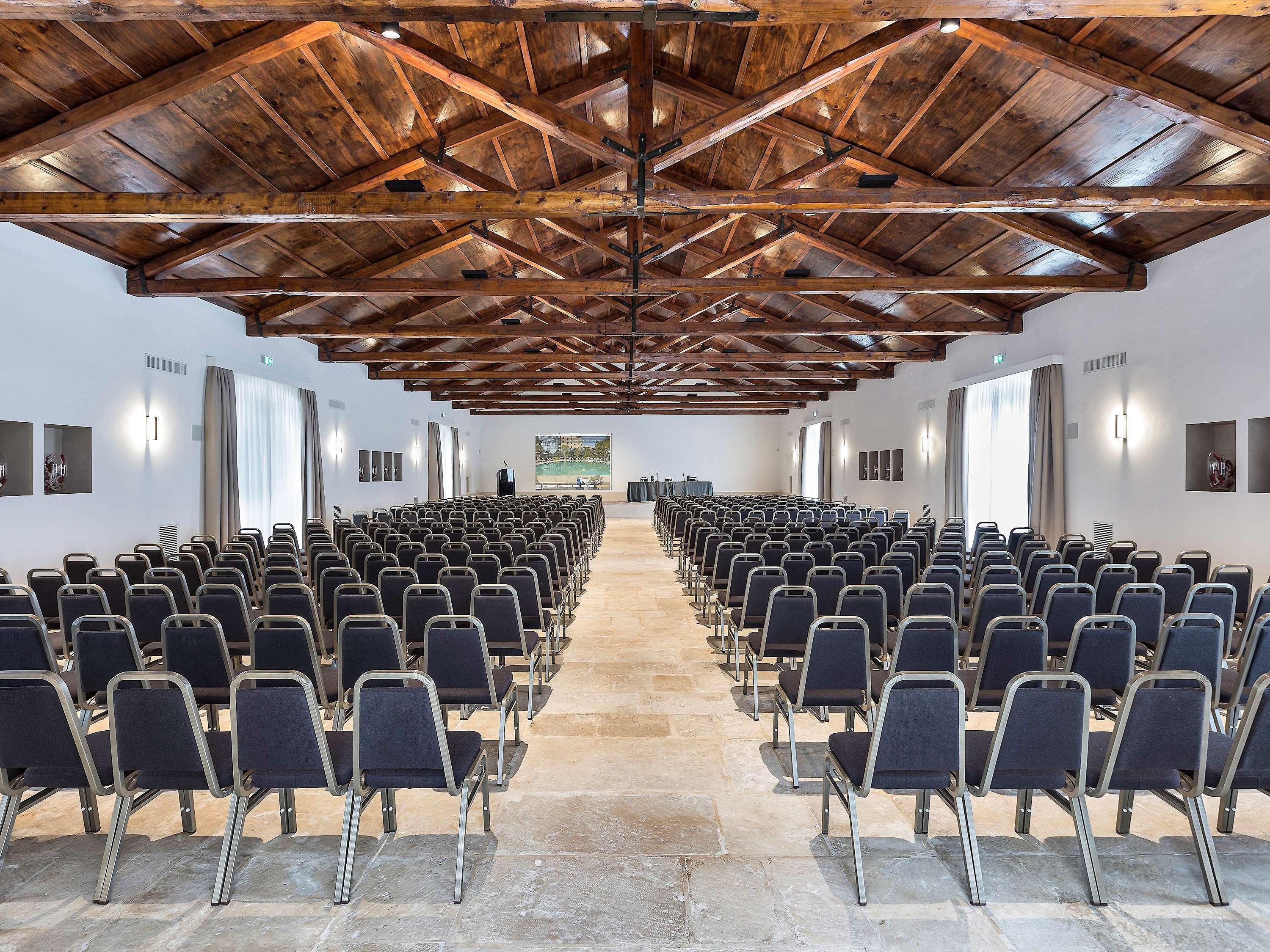 Mercure Romanazzi Carducci 4* Bari