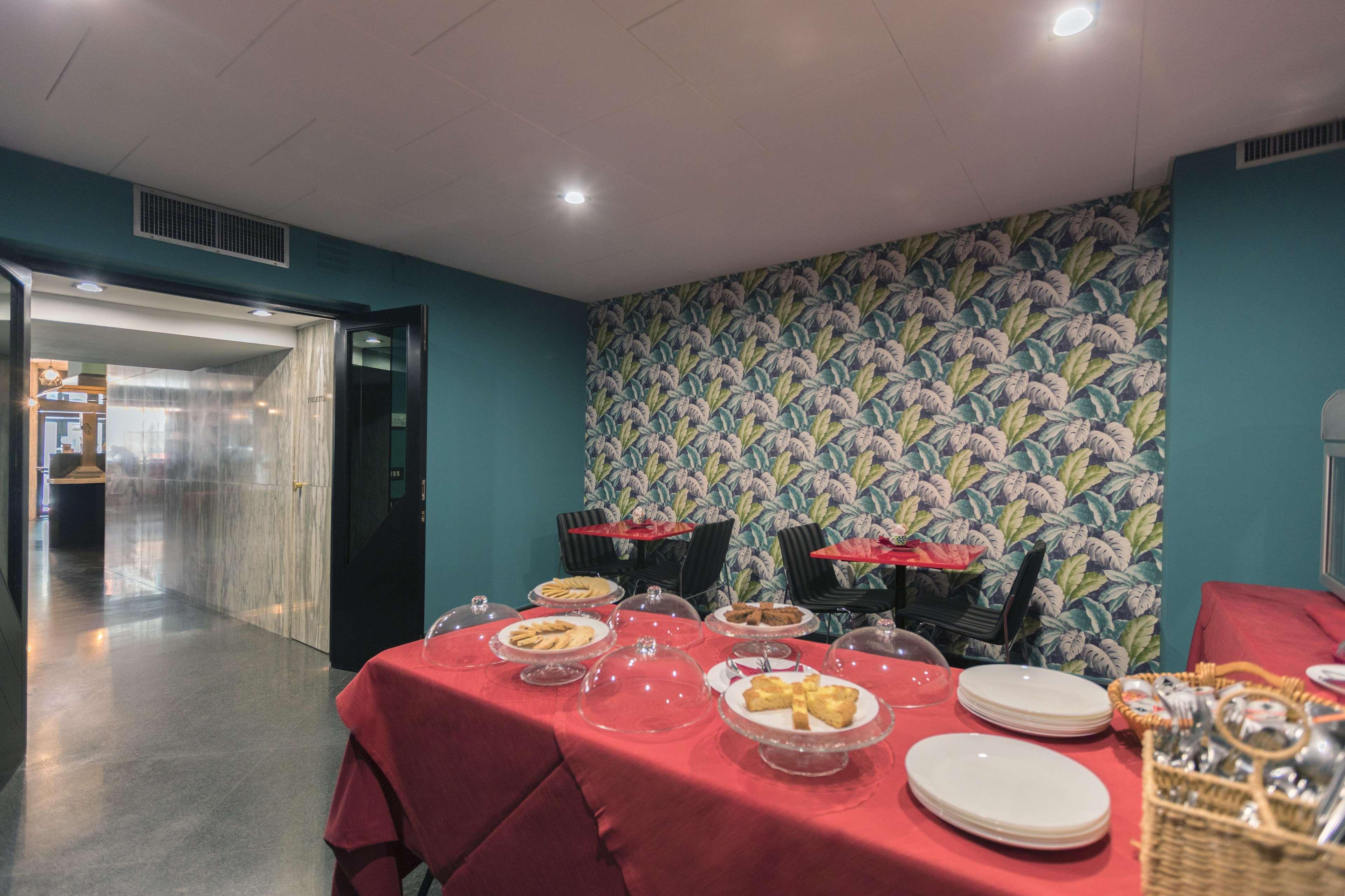Hotel Executive Business