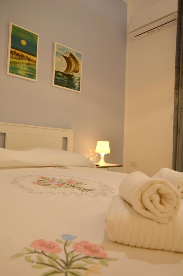 Meme Apartment Bari