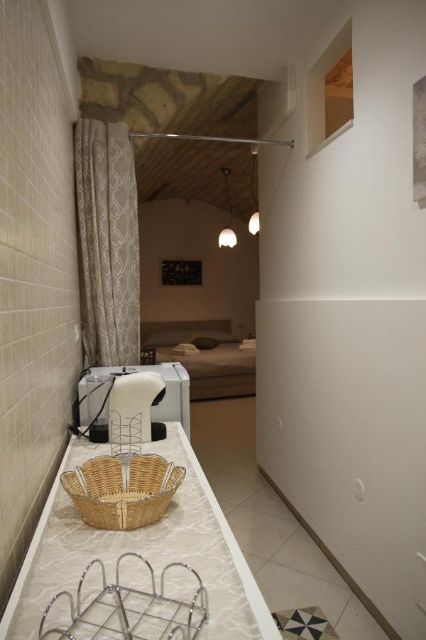 Bed & Breakfast Mirabari Bari