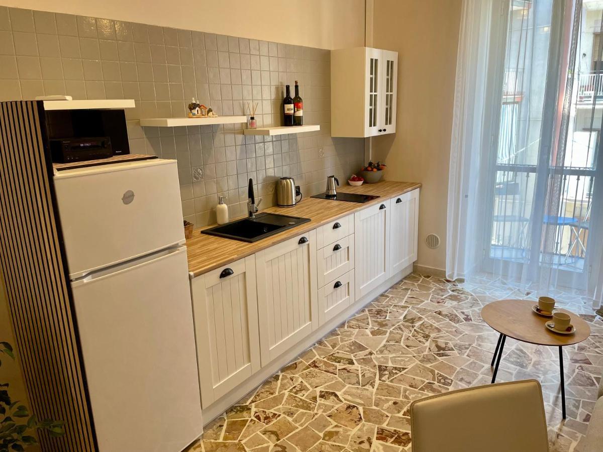 Two Balcony Apartment Bari