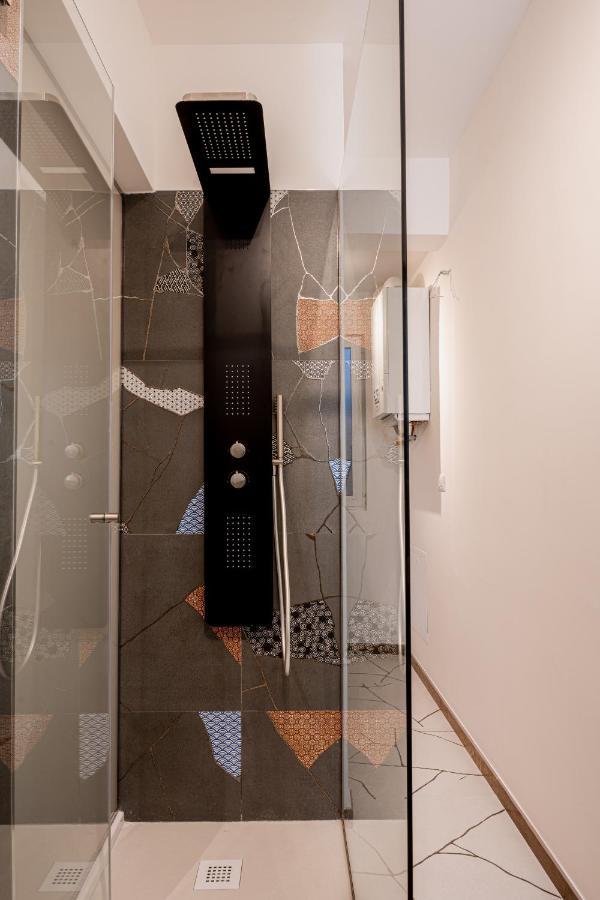 Apulialux Center Loft Con & Netflix Apartment