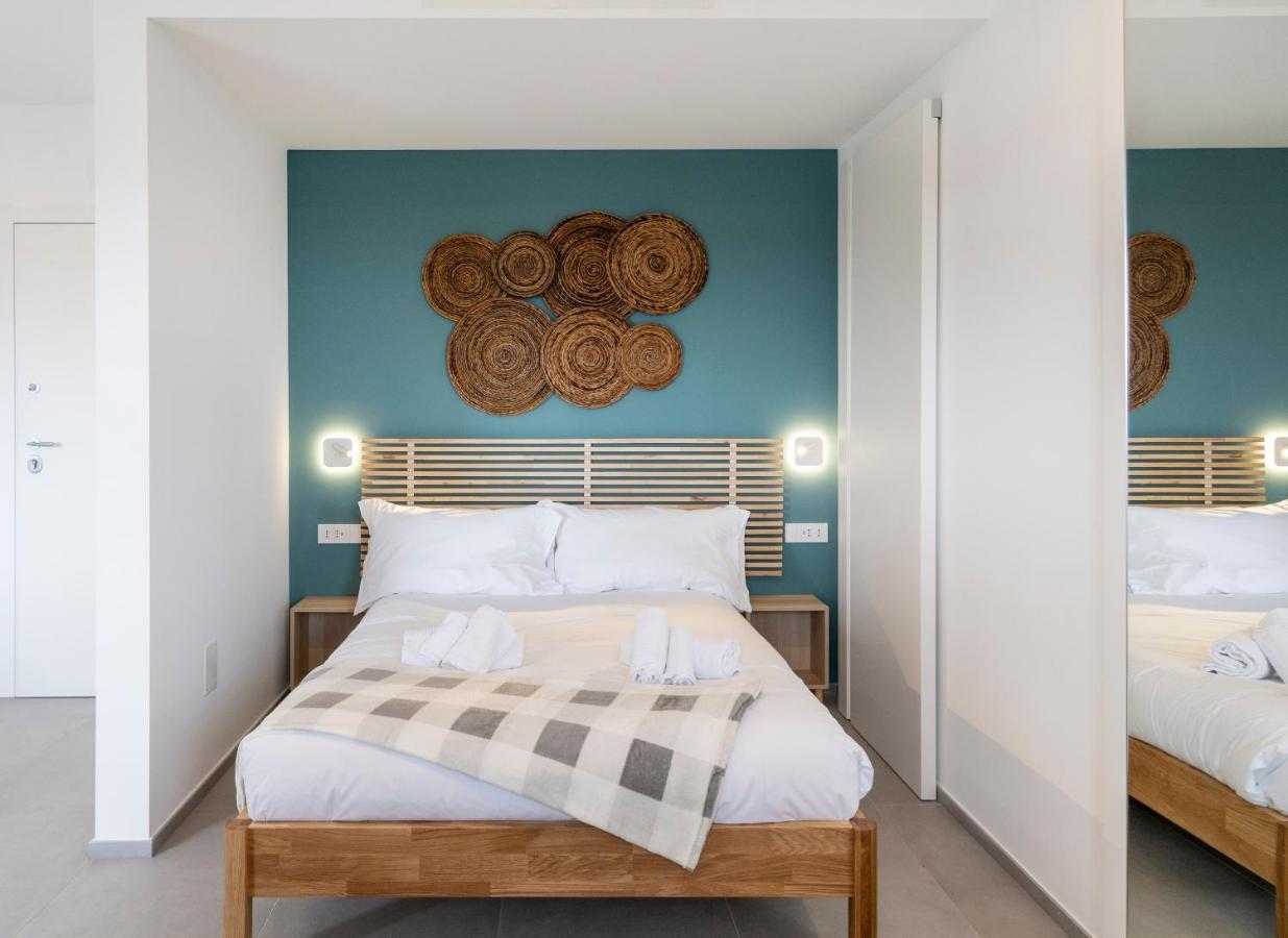 Gentile 46 Blu Luxury Flat Bari