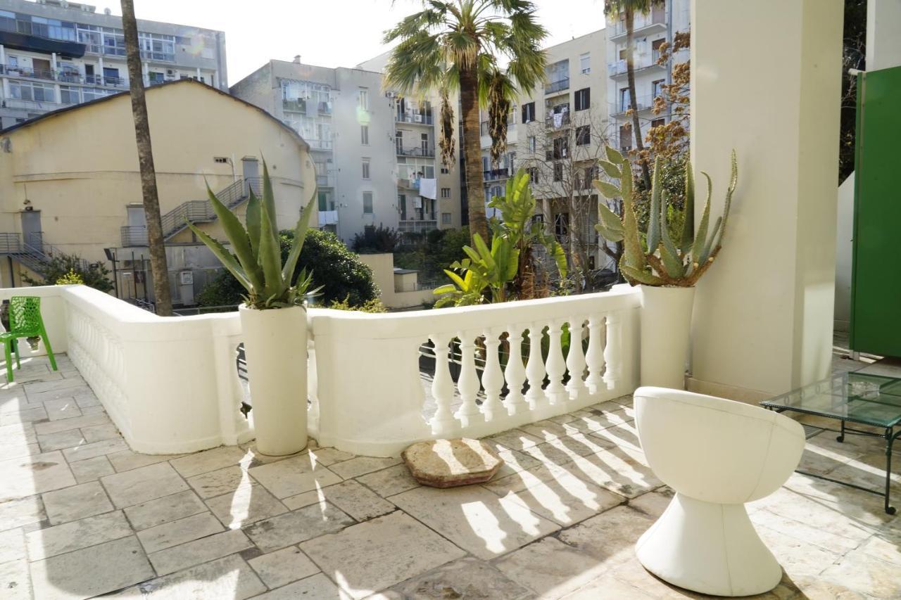Sisuites * Bari