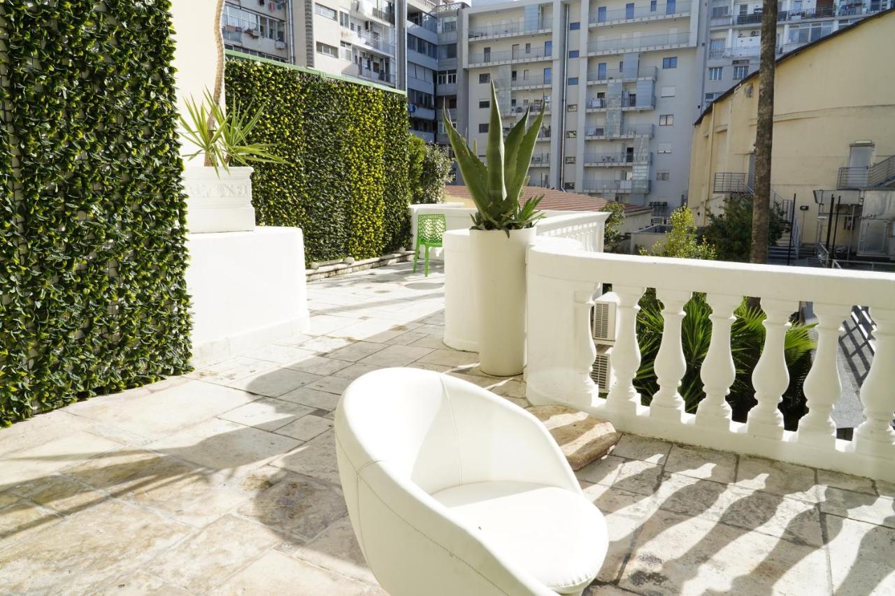 Sisuites * Bari