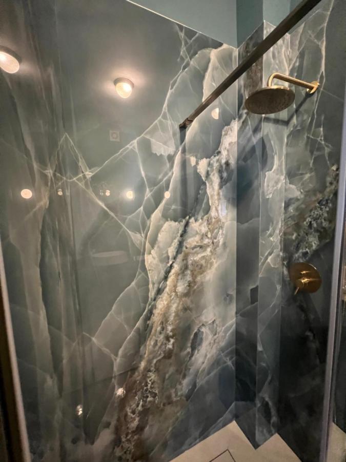 Luxuryflat 42